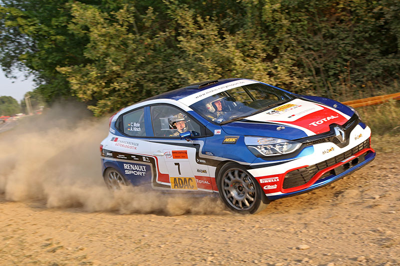 Carsten Mohe übernimmt mit Divisionssieg Führung im ADAC Rallye Masters Carsten Mohe übernimmt mit Divisionssieg Führung im ADAC Rallye Masters