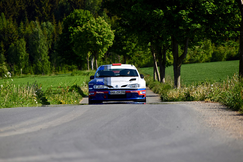 Zur Freude der Zuschauer: Das Projekt „Maxi-Mohe“ feiert bei der Sachsen-Rallye Premiere