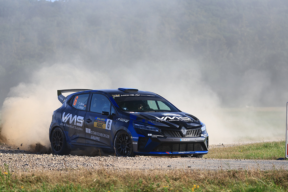 Platz vier: Carsten Mohe beendet Ostsee-Rallye mit bestem Saisonergebnis für den Renault Clio R3 Platz vier: Carsten Mohe beendet Ostsee-Rallye mit bestem Saisonergebnis für den Renault Clio R3