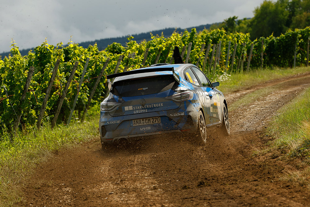Rallye Saarland-Pfalz: Renault Clio Rally3-Pilot Carsten Mohe peilt beim vierten DRM-Start der Saison den vierten RC3-Sieg an Rallye Saarland-Pfalz: Renault Clio Rally3-Pilot Carsten Mohe peilt beim vierten DRM-Start der Saison den vierten RC3-Sieg an