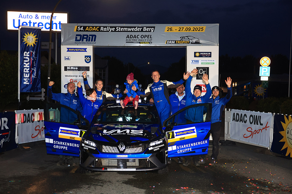 Rallye Stemweder Berg: Carsten Mohe und Andrea Lieber krönen ihre perfekte Saison im Renault Clio Rally3 mit DRM3-Titel Rallye Stemweder Berg: Carsten Mohe und Andrea Lieber krönen ihre perfekte Saison im Renault Clio Rally3 mit DRM3-Titel